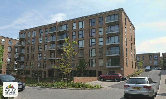 2 Bedroom Flat To Rent In Aquarius Court, Zodiac Close, Edgware, HA8