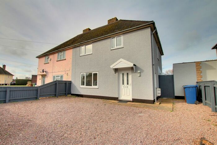 3 Bedroom Semi-Detached House To Rent In Peyton Avenue, March, Cambridgeshire, PE15
