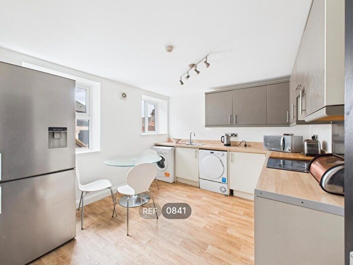 2 Bedroom Apartment To Rent In - Story Street, Hull, HU1