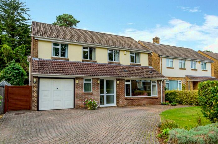 4 Bedroom Detached House To Rent In Chandler's Ford, Hampshire, SO53