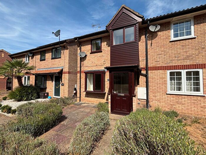 2 Bedroom Semi-Detached House For Sale In Primrose Close, Thetford, IP24