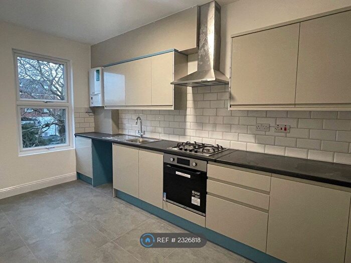 3 Bedroom Maisonette To Rent In Lealand Road, London, N15