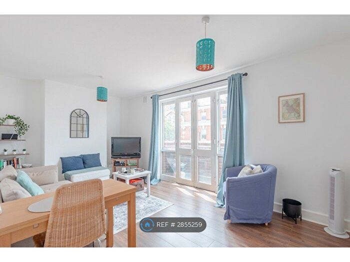 1 Bedroom Flat To Rent In Upper St, London, N1