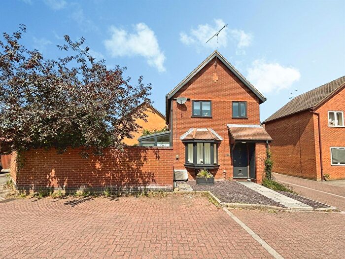 3 Bedroom Detached House For Sale In Bartholomew Close, Great Chesterford, Saffron Walden, CB10