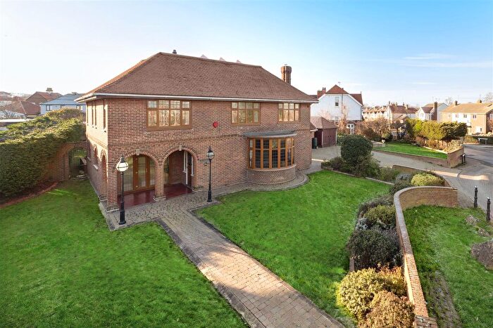 4 Bedroom Detached House For Sale In Thurston Park, Whitstable, CT5