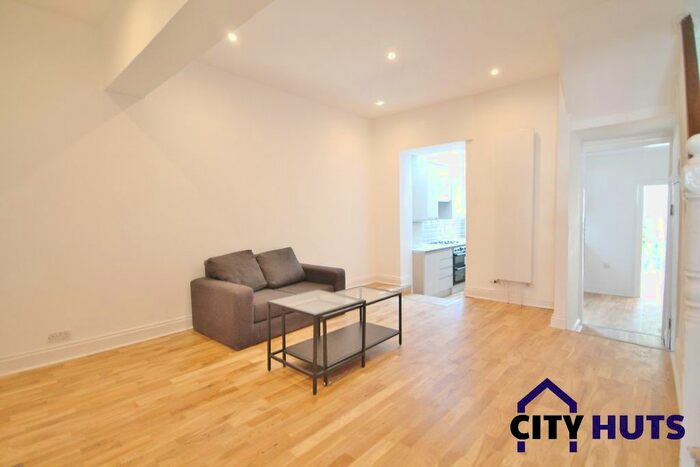 4 Bedroom Terraced House To Rent In Seaford Road, Seven Sisters, N15