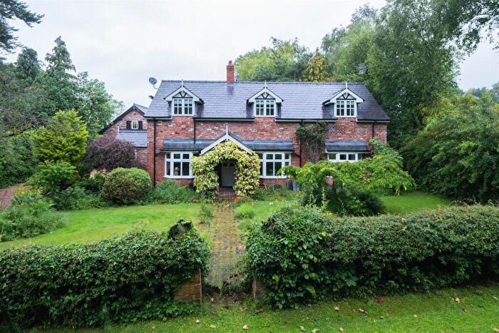 5 Bedroom Detached House For Sale In Willington Road, Duddon, CW6