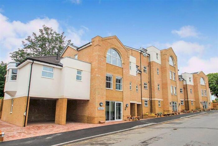 1 Bedroom Flat To Rent In Station Road, Rushden NN10