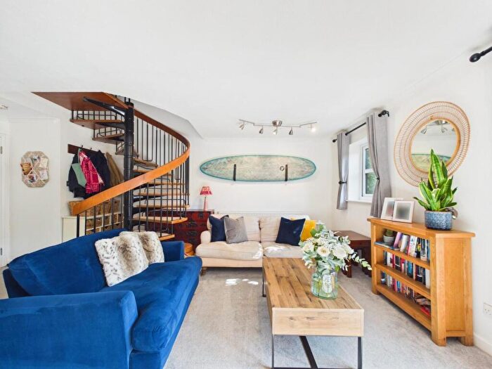 2 Bedroom Flat For Sale In Butlers Walk, Bristol, BS5