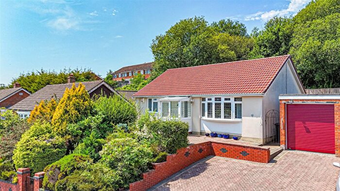 2 Bedroom Detached Bungalow For Sale In Ashford Way, Hastings, TN34