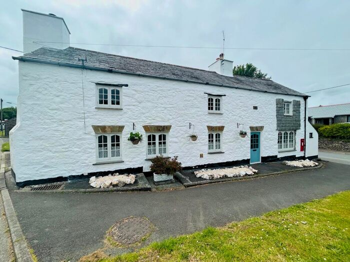 3 Bedroom House To Rent In Five Lanes, Launceston, PL15