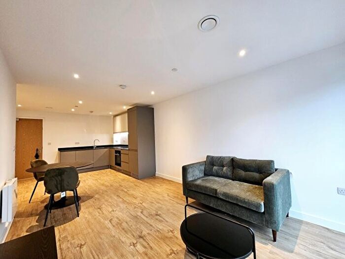 1 Bedroom Apartment To Rent In Phoenix, Saxton Lane Leeds, LS9