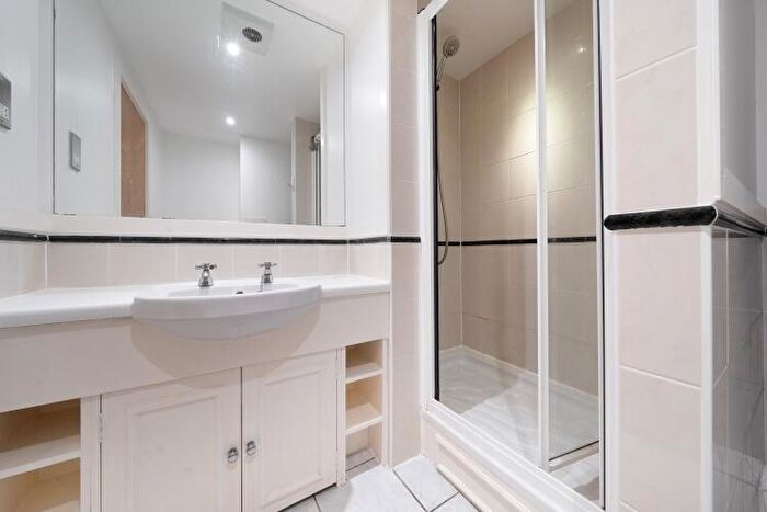 2 Bedroom Apartment To Rent In Wadbrook Street, KT1