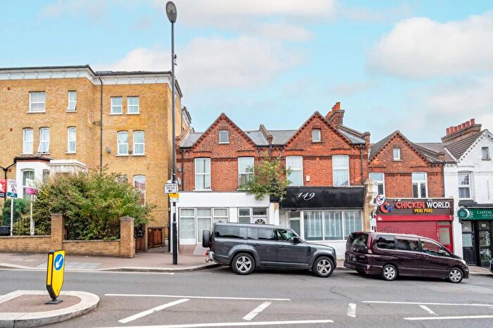 3 Bedroom Maisonette For Sale In Portland Road, South Norwood, London, SE25