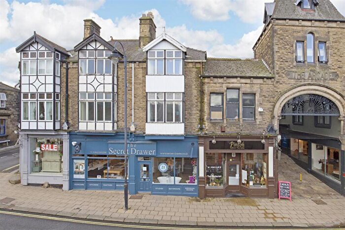 2 Bedroom Apartment For Sale In Church Street, Ilkley, LS29