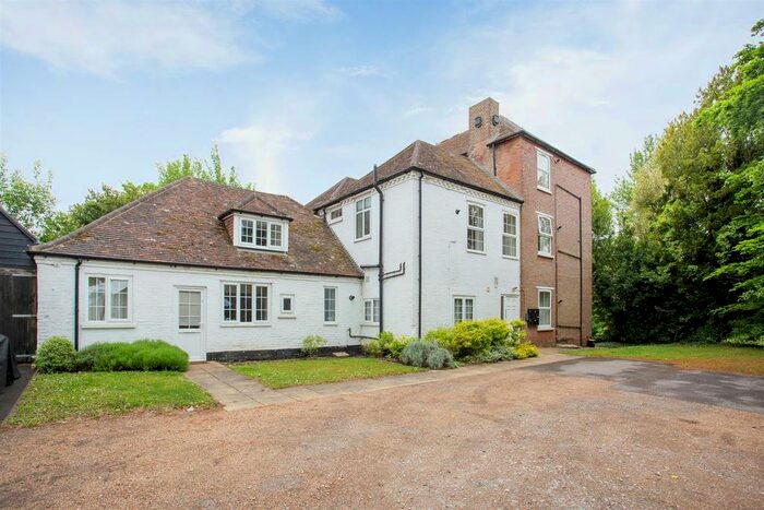 2 Bedroom Flat To Rent In Amage Road, Wye, Ashford, TN25