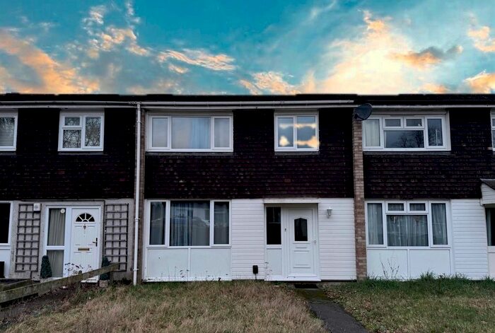 3 Bedroom Terraced House To Rent In Sedgemoor, Farnborough, GU14