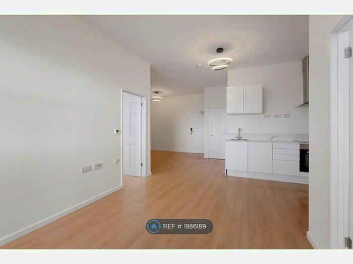 1 Bedroom Flat To Rent In Halfords Lane, Birmingham, B66