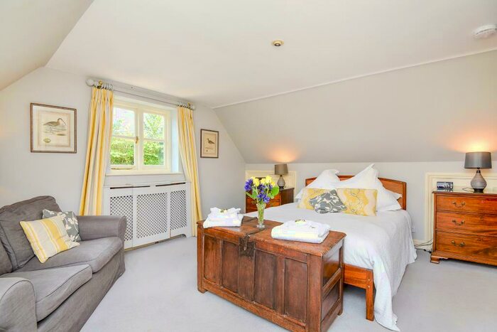 2 Bedroom Semi-Detached House To Rent In Stockcross, Newbury, RG20