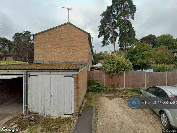 3 Bedroom End Of Terrace House To Rent In Bywood, Bracknell, RG12