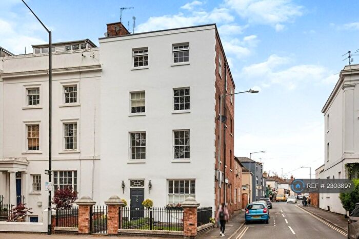 2 Bedroom Flat To Rent In Willes Road, Leamington Spa, CV32