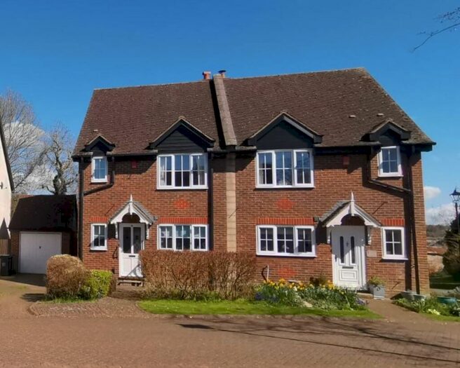 3 Bedroom Semi-Detached House For Sale In Greenhill Place, Warminster, BA12