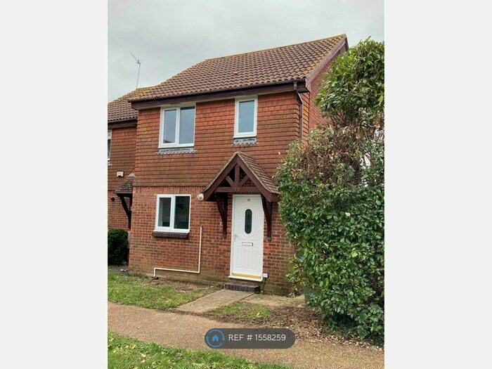 3 Bedroom Semi-Detached House To Rent In Ascot Way, Rustington, Littlehampton, BN16