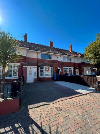 2 Bedroom Terraced House To Rent In Th Avenue, Hull, HU6