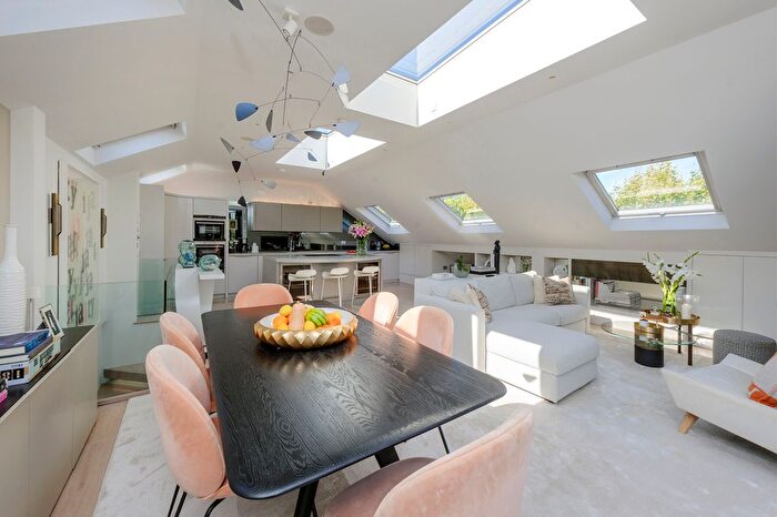 3 Bedroom Flat For Sale In Old Brompton Road, South Kensington, SW5