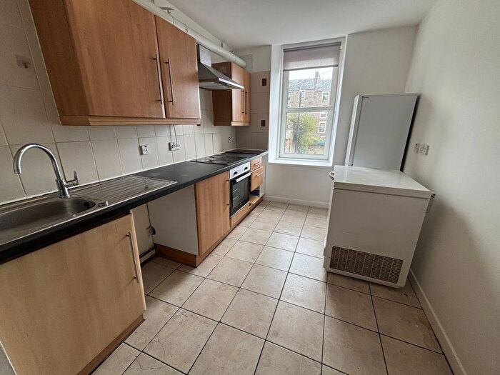 3 Bedroom Flat To Rent In Clepington Street, Dundee, DD3