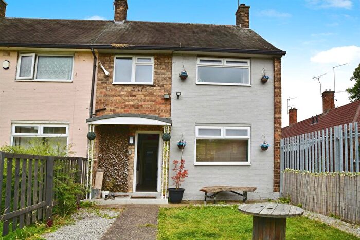 2 Bedroom End Of Terrace House For Sale In Hilary Grove, Hull, HU4