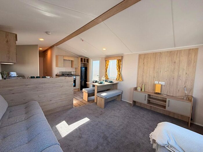 3 Bedroom Mobile/park Home For Sale In Leysdown Road, Leysdown-On-Sea, Sheerness, ME12