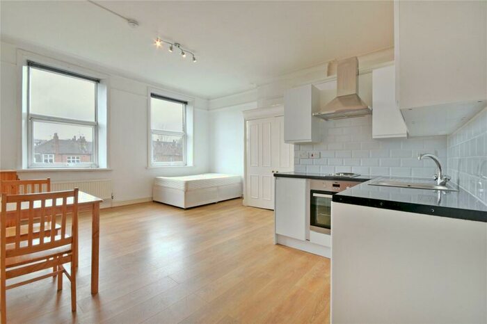 Studio To Rent In Fawley Road, West Hampstead, NW6