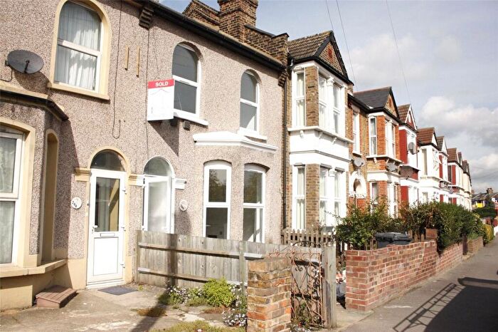 4 Bedroom Terraced House To Rent In Grove Green Road, Leytonstone, London, E11