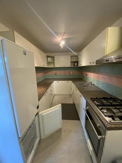 1 Bedroom Flat To Rent In The Polygon, Southampton, SO15