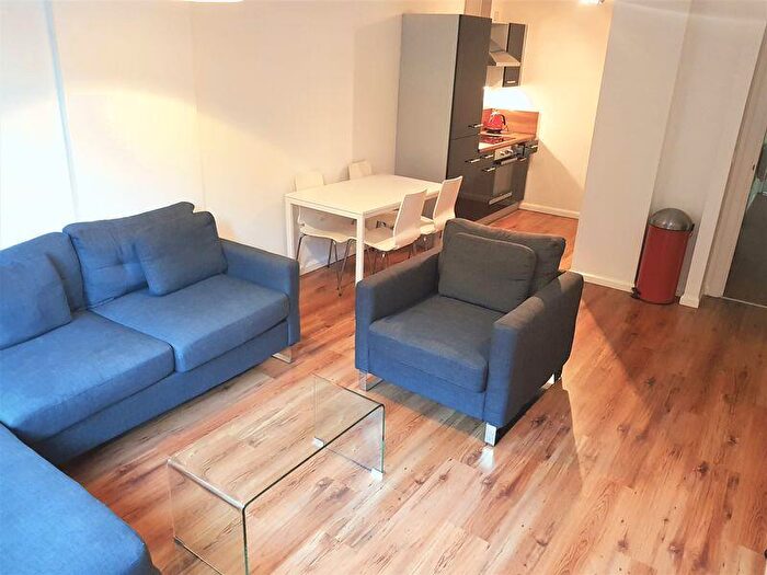 2 Bedroom Apartment To Rent In Mann Island, Liverpool, L3