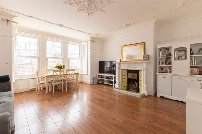 2 Bedroom Semi-Detached House For Sale In Downs Road, Hastings, TN34
