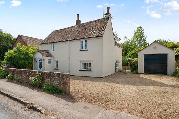 3 Bedroom Detached House For Sale In Sutton Courtenay, Oxfordshire, OX14