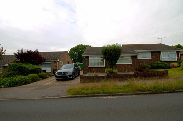 2 Bedroom Bungalow To Rent In Hill Farm Way, Southwick, BN42