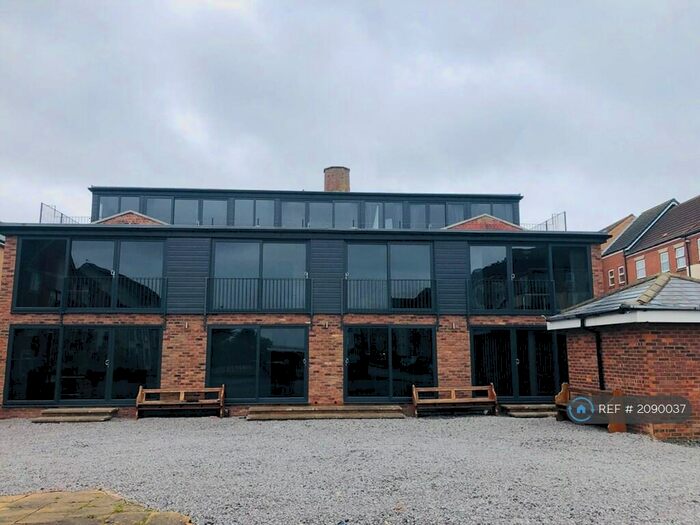 4 Bedroom Flat To Rent In The Winding House, Hull, HU9