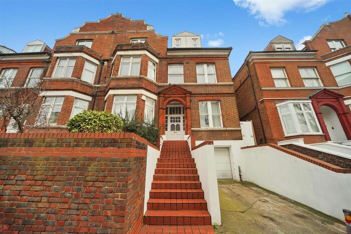 2 Bedroom Flat For Sale In Finchley Road, London, NW3