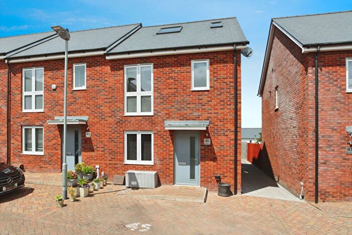 3 Bedroom End Of Terrace House For Sale In High Tree Lane, Tunbridge Wells, TN2