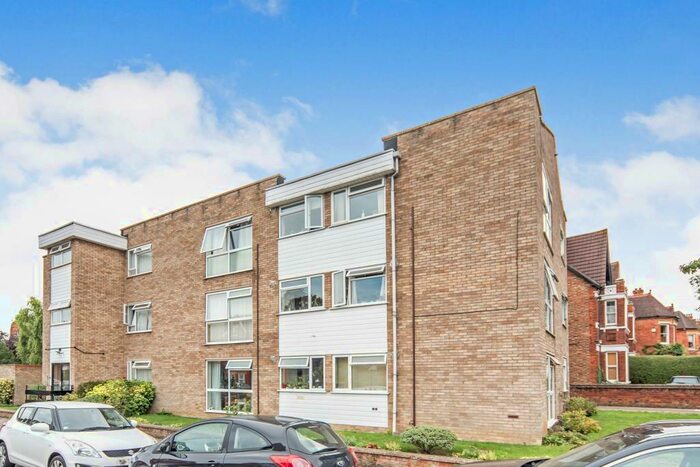 2 Bedroom Property To Rent In Hale Lodge, St Georges Road, MK40