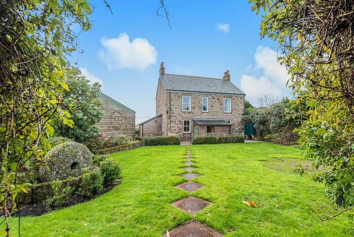 4 Bedroom Detached House To Rent In Edgcumbe, Penryn, TR10