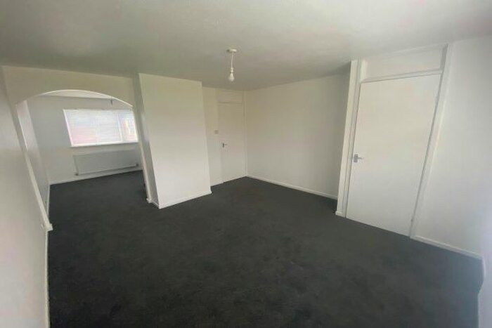 3 Bedroom Property To Rent In Stubbington Close, Willenhall, WV13