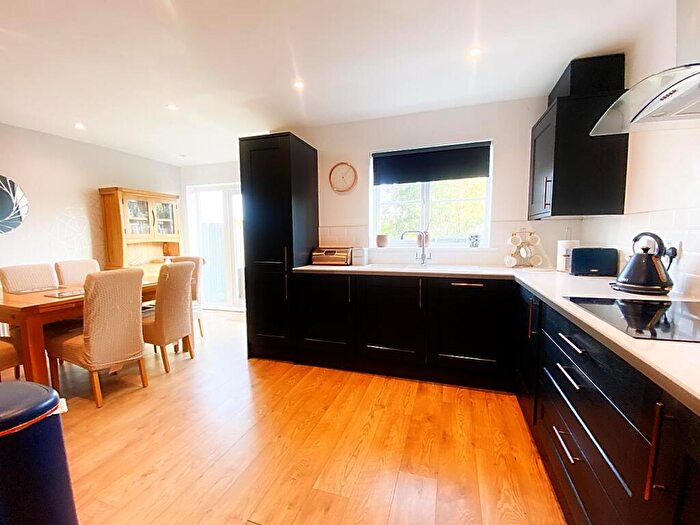 4 Bedroom Semi Detached House For Sale In Housesteads Close, Wallsend, NE28