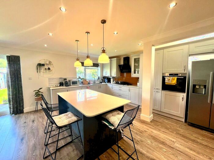 4 Bedroom Detached House To Rent In Woodford Crescent, Pinner, HA5