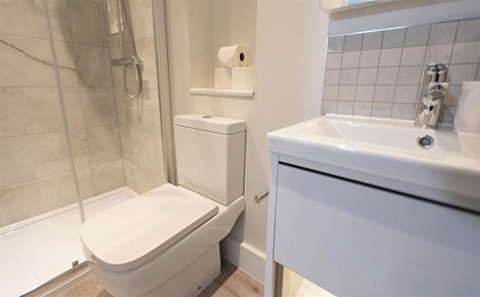 1 Bedroom Flat To Rent In London Road, Headington, OX3