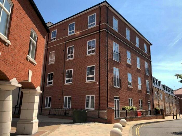 2 Bedroom Flat For Sale In Sissinghurst Court, - Main Street, Dickens Heath, Solihull, B90