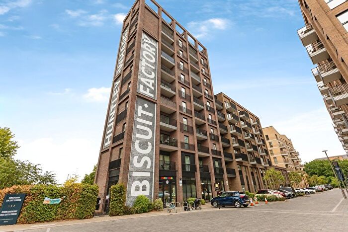 2 Bedroom Flat To Rent In Palmer Street, Reading, Berkshire, RG1